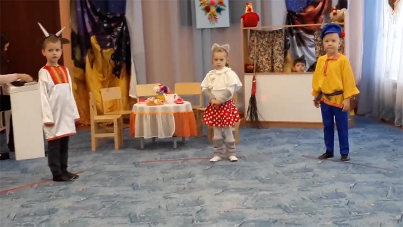 Спектакль Кошкин Дом в исполнении детей в детском саду Spanga